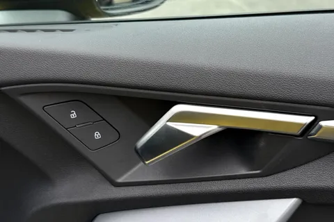 PF25AYA Audi A3 35 TFSI Black Edition 4dr S Tronic Thumbnail #20