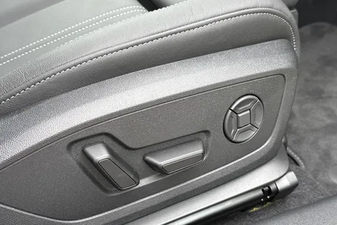 PF25AYA Audi A3 35 TFSI Black Edition 4dr S Tronic Thumbnail #24