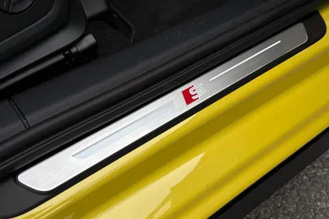 PF25AYA Audi A3 35 TFSI Black Edition 4dr S Tronic Thumbnail #25