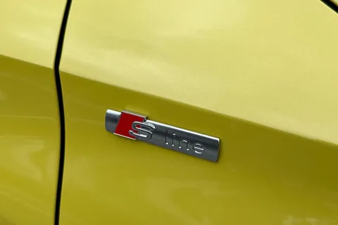 PF25AYA Audi A3 35 TFSI Black Edition 4dr S Tronic Thumbnail #32