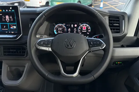 BT75EDR Volkswagen Crafter 2.0 TDI 177PS Commerce Plus High Roof Auto-Twin Slider Thumbnail #17