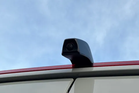 BT75EDR Volkswagen Crafter 2.0 TDI 177PS Commerce Plus High Roof Auto-Twin Slider Thumbnail #33