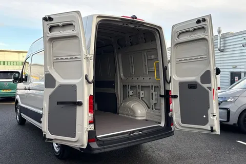 BT75EDR Volkswagen Crafter 2.0 TDI 177PS Commerce Plus High Roof Auto-Twin Slider Thumbnail #40