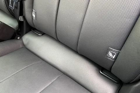 DY75AAO Land Rover Range Rover Sport 3.0 D350 Autobiography 5dr Auto Thumbnail #39