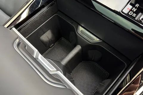 DY75AAO Land Rover Range Rover Sport 3.0 D350 Autobiography 5dr Auto Thumbnail #46