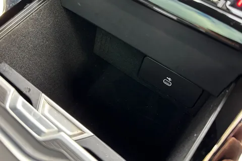 DY75AAO Land Rover Range Rover Sport 3.0 D350 Autobiography 5dr Auto Thumbnail #47