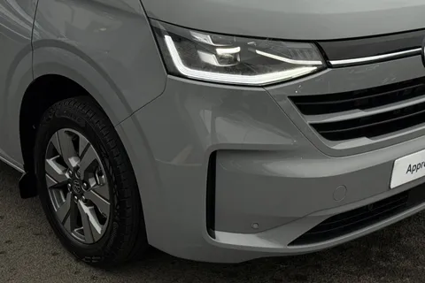 BL75NRJ Volkswagen Transporter Shuttle 2.0 TDI 150PS Minibus Style Auto Thumbnail #8