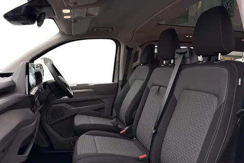 BL75NRJ Volkswagen Transporter Shuttle 2.0 TDI 150PS Minibus Style Auto Thumbnail #15