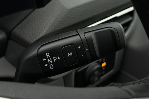 BL75NRJ Volkswagen Transporter Shuttle 2.0 TDI 150PS Minibus Style Auto Thumbnail #22