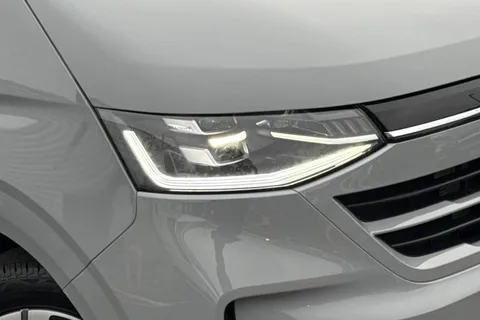 BL75NRJ Volkswagen Transporter Shuttle 2.0 TDI 150PS Minibus Style Auto Thumbnail #27