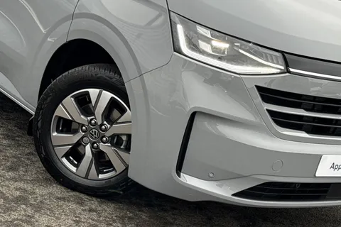 BL75NRJ Volkswagen Transporter Shuttle 2.0 TDI 150PS Minibus Style Auto Thumbnail #28