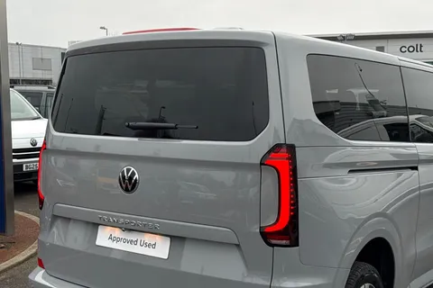 BL75NRJ Volkswagen Transporter Shuttle 2.0 TDI 150PS Minibus Style Auto Thumbnail #31
