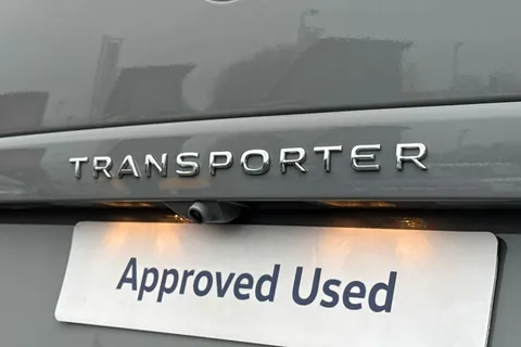 BL75NRJ Volkswagen Transporter Shuttle 2.0 TDI 150PS Minibus Style Auto Thumbnail #34