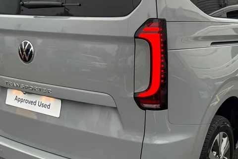 BL75NRJ Volkswagen Transporter Shuttle 2.0 TDI 150PS Minibus Style Auto Thumbnail #36