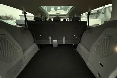 BL75NRJ Volkswagen Transporter Shuttle 2.0 TDI 150PS Minibus Style Auto Thumbnail #40