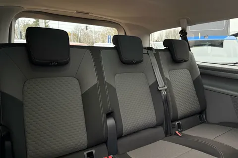 BL75NRJ Volkswagen Transporter Shuttle 2.0 TDI 150PS Minibus Style Auto Thumbnail #42