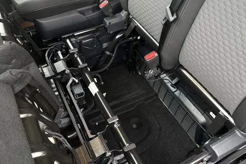 BL75NRJ Volkswagen Transporter Shuttle 2.0 TDI 150PS Minibus Style Auto Thumbnail #50