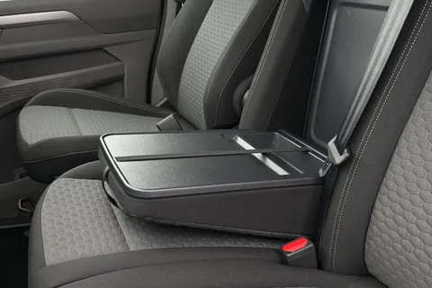 BL75NRJ Volkswagen Transporter Shuttle 2.0 TDI 150PS Minibus Style Auto Thumbnail #51