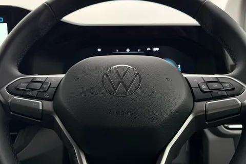 BL75NRJ Volkswagen Transporter Shuttle 2.0 TDI 150PS Minibus Style Auto Thumbnail #59