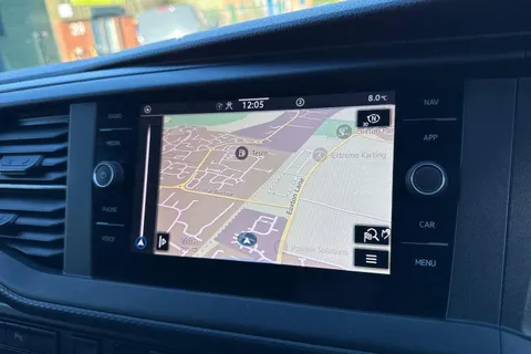 PK74NXO Volkswagen Transporter 2.0 TDI 110 Highline Van Thumbnail #11