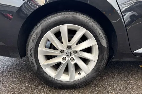 AJ21XDT Škoda Superb 1.4 TSI iV SE Technology DSG 5dr Thumbnail #8