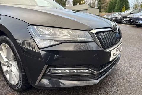 AJ21XDT Škoda Superb 1.4 TSI iV SE Technology DSG 5dr Thumbnail #18