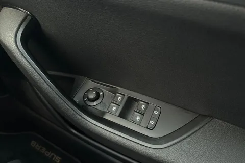 AJ21XDT Škoda Superb 1.4 TSI iV SE Technology DSG 5dr Thumbnail #19