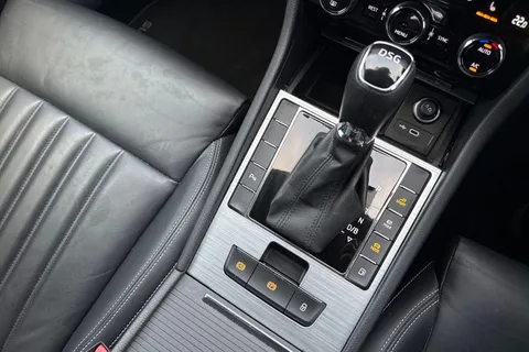 AJ21XDT Škoda Superb 1.4 TSI iV SE Technology DSG 5dr Thumbnail #21