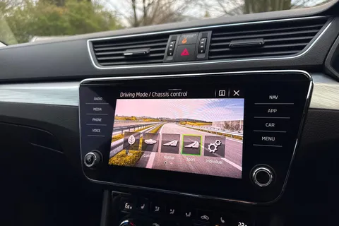 AJ21XDT Škoda Superb 1.4 TSI iV SE Technology DSG 5dr Thumbnail #31