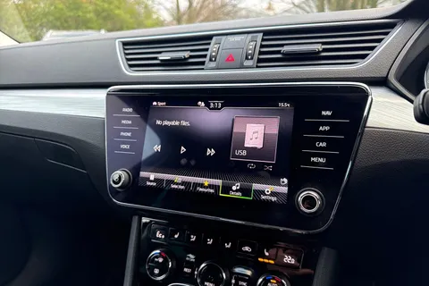 AJ21XDT Škoda Superb 1.4 TSI iV SE Technology DSG 5dr Thumbnail #33