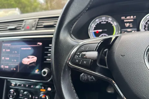 AJ21XDT Škoda Superb 1.4 TSI iV SE Technology DSG 5dr Thumbnail #41