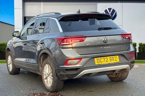 DC72BRZ Volkswagen T-Roc 1.5 TSI Life 5dr Thumbnail #2
