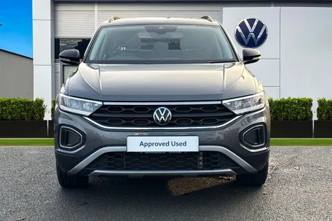 DC72BRZ Volkswagen T-Roc 1.5 TSI Life 5dr Thumbnail #6