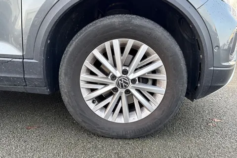 DC72BRZ Volkswagen T-Roc 1.5 TSI Life 5dr Thumbnail #10