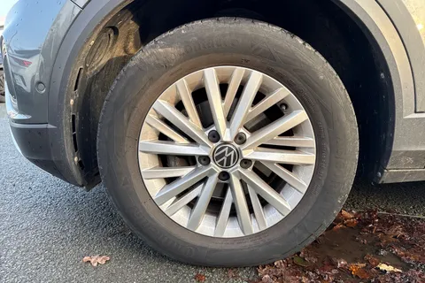 DC72BRZ Volkswagen T-Roc 1.5 TSI Life 5dr Thumbnail #13