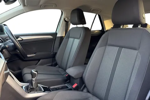 DC72BRZ Volkswagen T-Roc 1.5 TSI Life 5dr Thumbnail #16