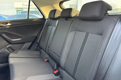 DC72BRZ Volkswagen T-Roc 1.5 TSI Life 5dr Thumbnail #19