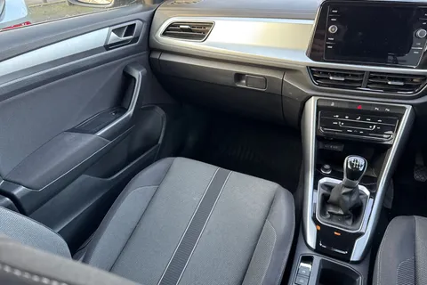 DC72BRZ Volkswagen T-Roc 1.5 TSI Life 5dr Thumbnail #20