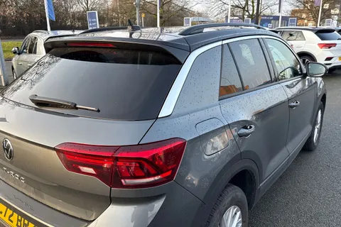 DC72BRZ Volkswagen T-Roc 1.5 TSI Life 5dr Thumbnail #26
