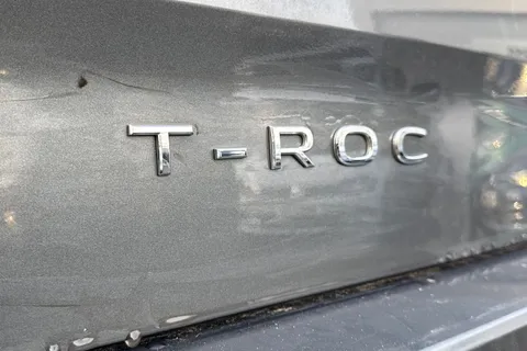 DC72BRZ Volkswagen T-Roc 1.5 TSI Life 5dr Thumbnail #27