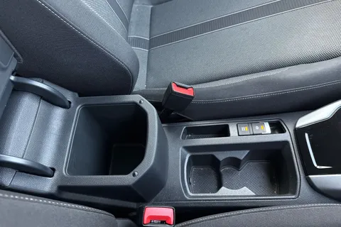 DC72BRZ Volkswagen T-Roc 1.5 TSI Life 5dr Thumbnail #35