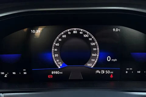 DC72BRZ Volkswagen T-Roc 1.5 TSI Life 5dr Thumbnail #40