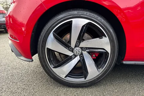 DC19XVY Volkswagen Golf 2.0 TSI 245 GTI Performance 3dr Thumbnail #10