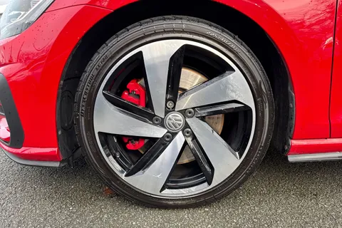 DC19XVY Volkswagen Golf 2.0 TSI 245 GTI Performance 3dr Thumbnail #12