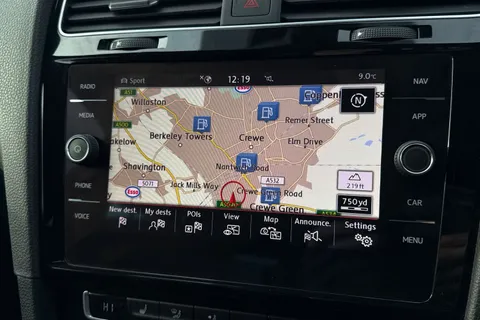 DC19XVY Volkswagen Golf 2.0 TSI 245 GTI Performance 3dr Thumbnail #16