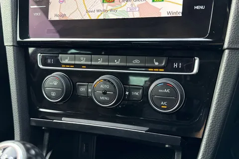 DC19XVY Volkswagen Golf 2.0 TSI 245 GTI Performance 3dr Thumbnail #21