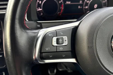 DC19XVY Volkswagen Golf 2.0 TSI 245 GTI Performance 3dr Thumbnail #38