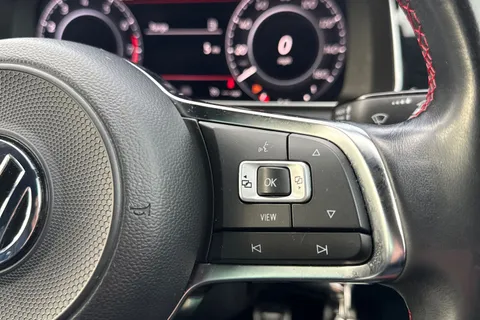 DC19XVY Volkswagen Golf 2.0 TSI 245 GTI Performance 3dr Thumbnail #39