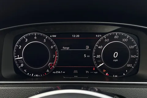 DC19XVY Volkswagen Golf 2.0 TSI 245 GTI Performance 3dr Thumbnail #40