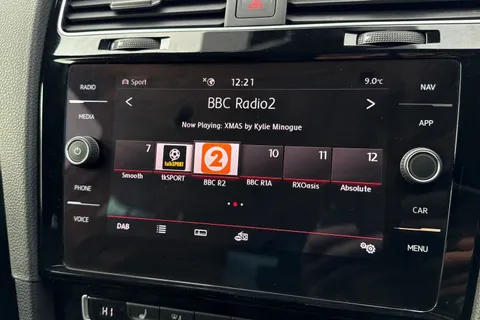 DC19XVY Volkswagen Golf 2.0 TSI 245 GTI Performance 3dr Thumbnail #42